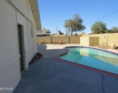 3618 W El Caminito Drive - Photo Thumbnail 12