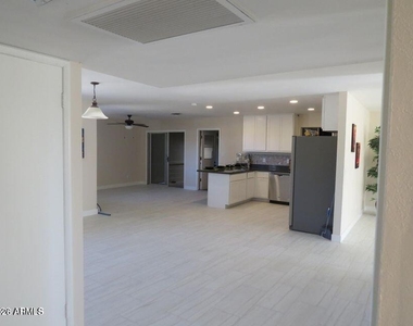 3618 W El Caminito Drive - Photo Thumbnail 4