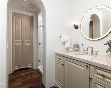 4949 E Lincoln Drive - Photo Thumbnail 23