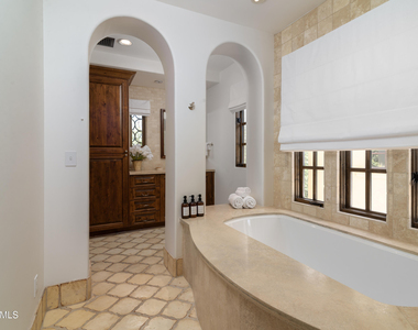 4949 E Lincoln Drive - Photo Thumbnail 28