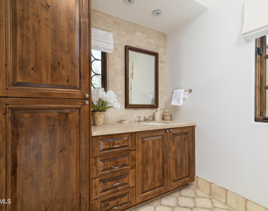 4949 E Lincoln Drive - Photo Thumbnail 27