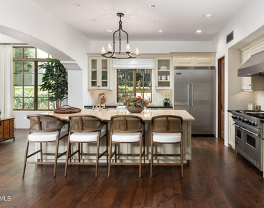 4949 E Lincoln Drive - Photo Thumbnail 7