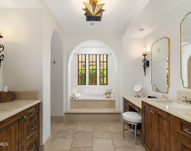 4949 E Lincoln Drive - Photo Thumbnail 15