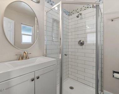 4517 N 10th Avenue - Photo Thumbnail 11