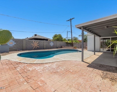 4517 N 10th Avenue - Photo Thumbnail 23
