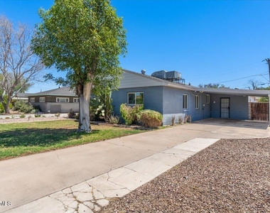 4517 N 10th Avenue - Photo Thumbnail 26