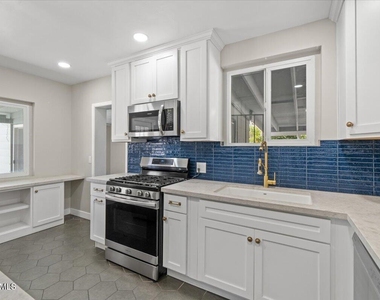 4517 N 10th Avenue - Photo Thumbnail 8