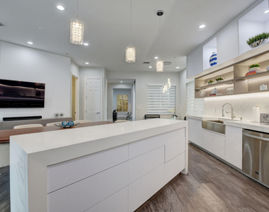 921 Osceola Drive - Photo Thumbnail 28