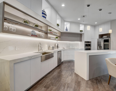 921 Osceola Drive - Photo Thumbnail 25