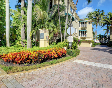 921 Osceola Drive - Photo Thumbnail 1