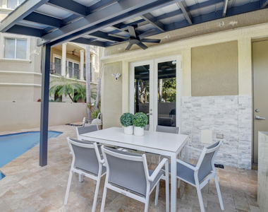 921 Osceola Drive - Photo Thumbnail 8