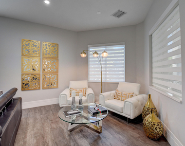 921 Osceola Drive - Photo Thumbnail 19