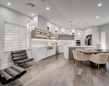 921 Osceola Drive - Photo Thumbnail 24