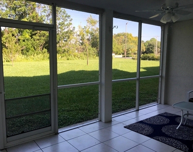 815 W Boynton Beach Boulevard - Photo Thumbnail 17