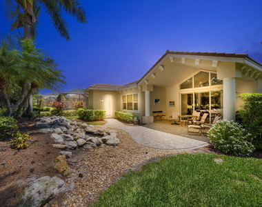 8901 Champions Way - Photo Thumbnail 21