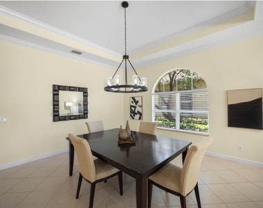 8901 Champions Way - Photo Thumbnail 8