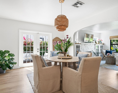 520 W 28th Street - Photo Thumbnail 7