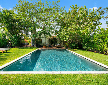 520 W 28th Street - Photo Thumbnail 26