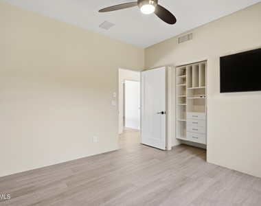 23430 N 82nd - Photo Thumbnail 26