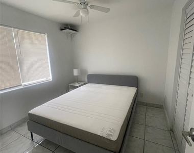 1135 Ne 15th Avenue - Photo Thumbnail 3