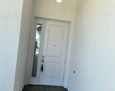 13352 Sw River Rock Road - Photo Thumbnail 7