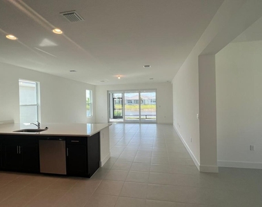 13352 Sw River Rock Road - Photo Thumbnail 12