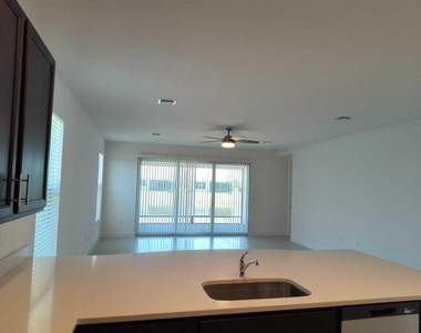 13352 Sw River Rock Road - Photo Thumbnail 16