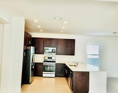 13352 Sw River Rock Road - Photo Thumbnail 32