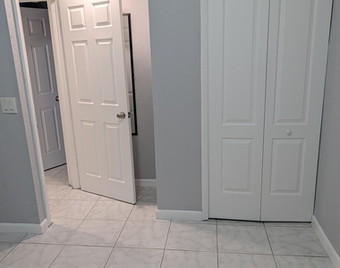 2990 Nw 7th Court - Photo Thumbnail 11