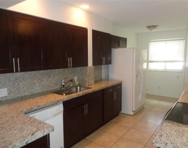 10939 W Broward Boulevard - Photo Thumbnail 1