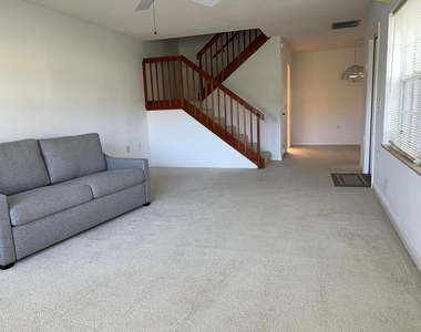 36 Danbury Court - Photo Thumbnail 7