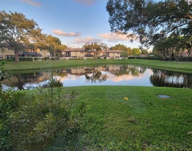 36 Danbury Court - Photo Thumbnail 2