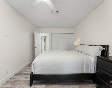 6515 Sw 8th Place - Photo Thumbnail 23