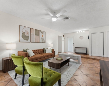 6515 Sw 8th Place - Photo Thumbnail 4