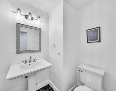 303 Nw 105th Terrace - Photo Thumbnail 49
