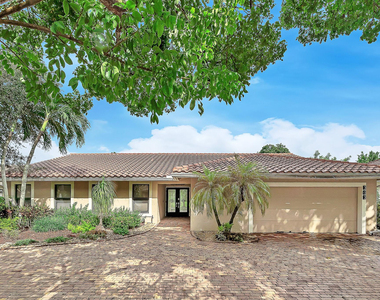 303 Nw 105th Terrace - Photo Thumbnail 1