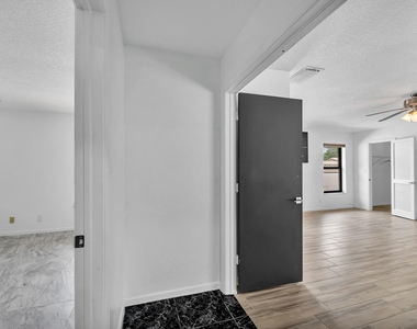 303 Nw 105th Terrace - Photo Thumbnail 19