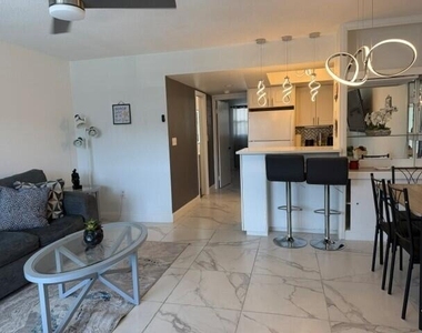 1110 N Riverside Drive - Photo Thumbnail 8