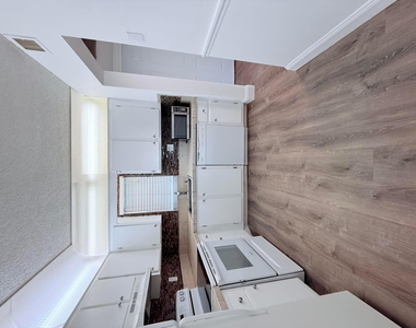 9235 Sw 8th Street - Photo Thumbnail 6