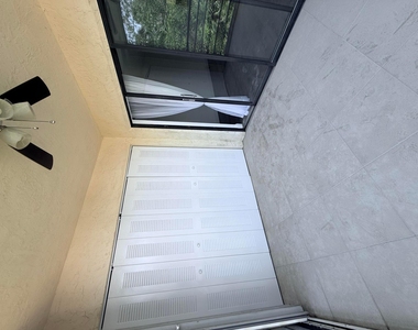 9235 Sw 8th Street - Photo Thumbnail 18