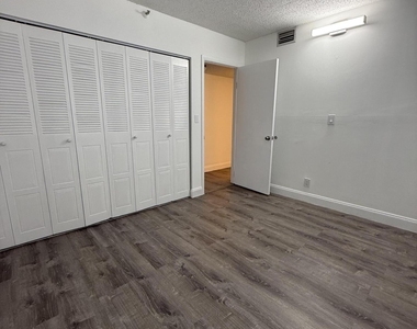 9235 Sw 8th Street - Photo Thumbnail 21