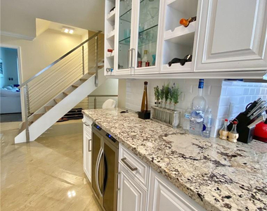 4230 N Ocean Drive - Photo Thumbnail 9