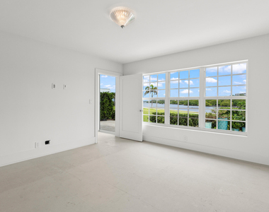 2185 Ibis Isle Road - Photo Thumbnail 17