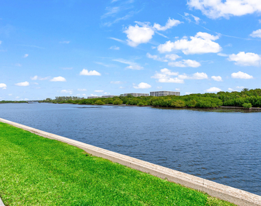 2185 Ibis Isle Road - Photo Thumbnail 3