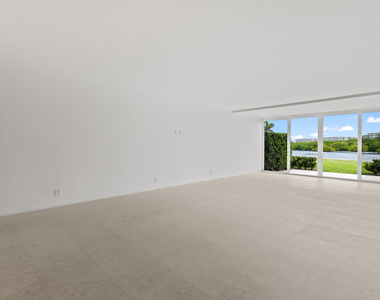 2185 Ibis Isle Road - Photo Thumbnail 10