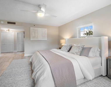 950 De Soto Road - Photo Thumbnail 21