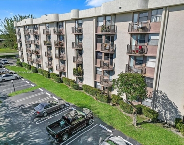 2701 Riverside Drive - Photo Thumbnail 1