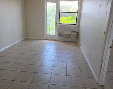 2701 Riverside Drive - Photo Thumbnail 8