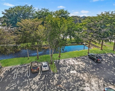 2701 Riverside Drive - Photo Thumbnail 5