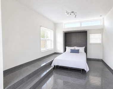 3709 S Olive Avenue - Photo Thumbnail 15